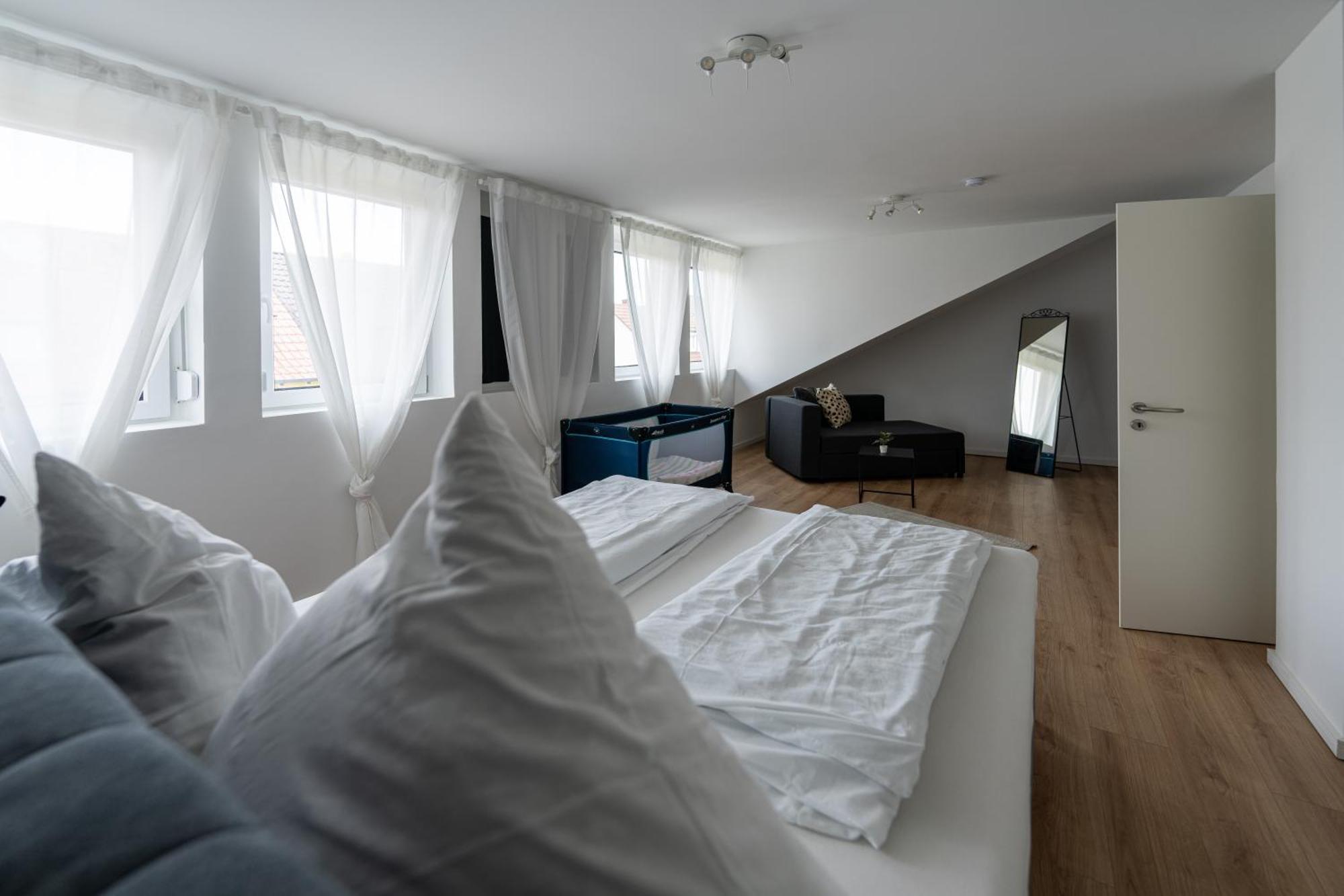 Apartment Im Dachgeschoss Plankstadt Extérieur photo